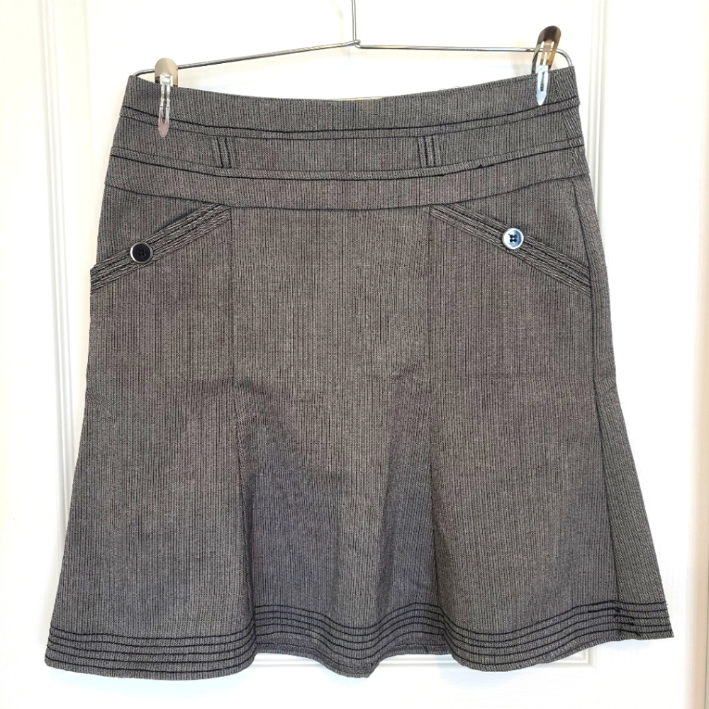 Grey skirt